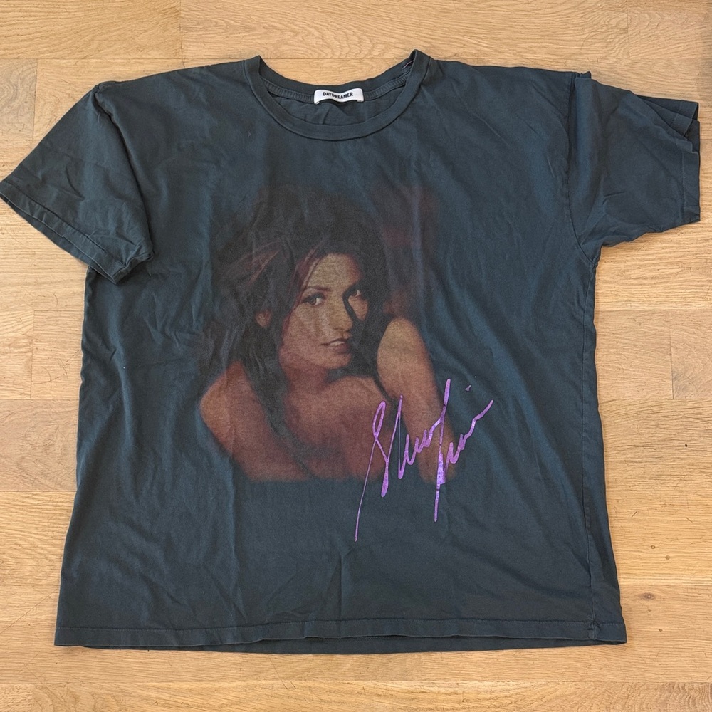Women’s tee